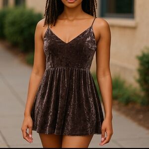 URBAN OUTFITTERS Crushed Velvet Romper skinny strap summer flirty party Brown S